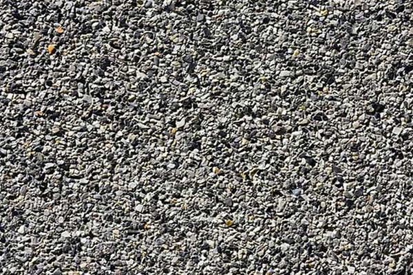 選擇瀝青生產(chǎn)廠(chǎng)家需要考慮多方面因素！